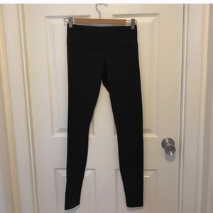 Black full length lululemon winder under